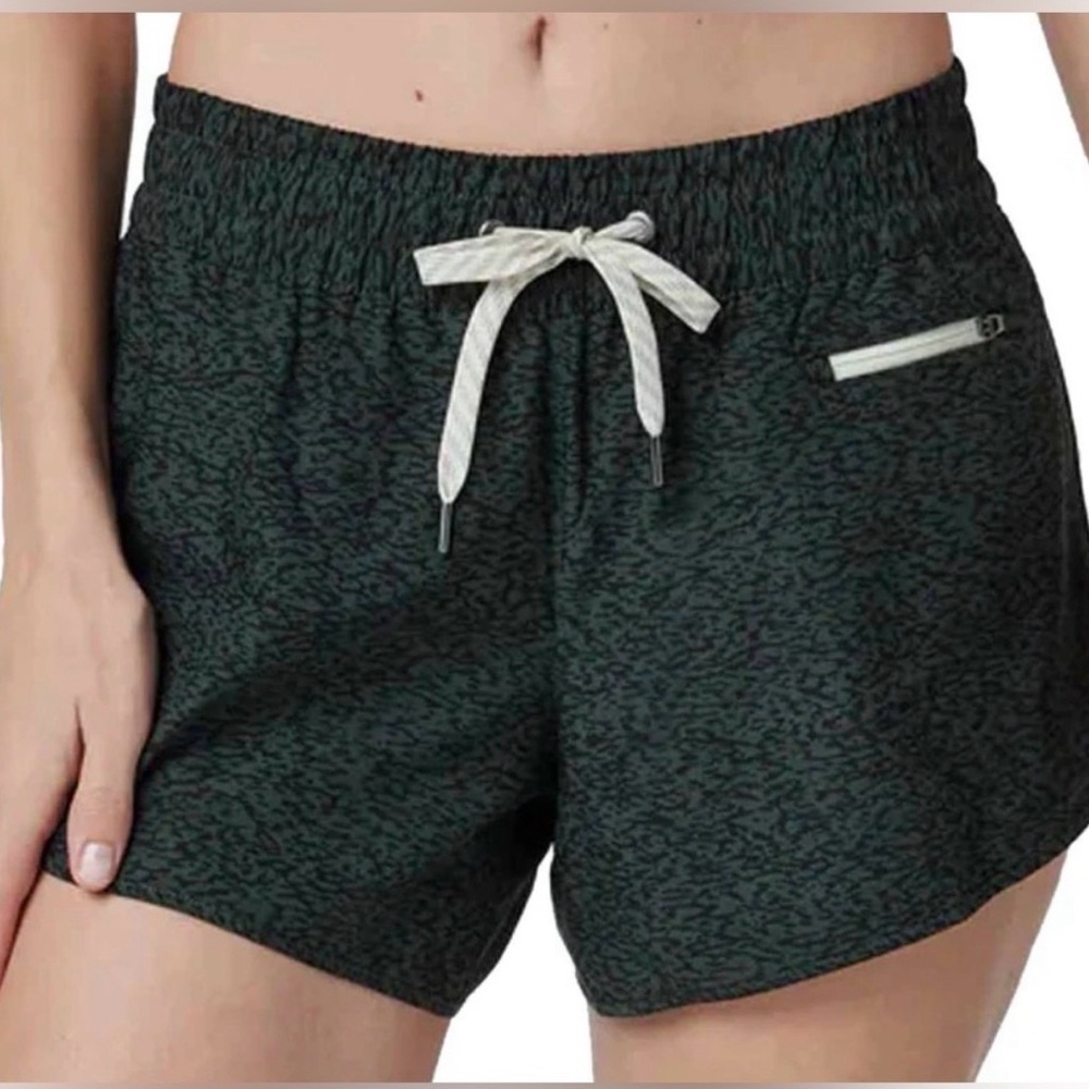 Vuori Clementine 2.0 Shorts 4”